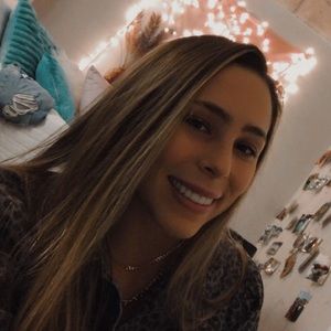 Meet your Posher, Talia